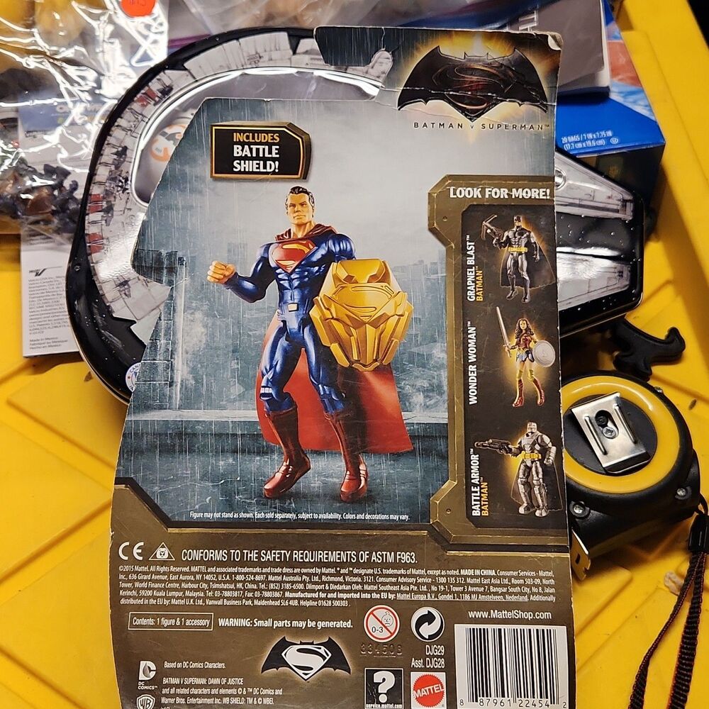 New 2016 Mattel Batman v Superman • Shield Clash Superman READ - Picture 3 of 5